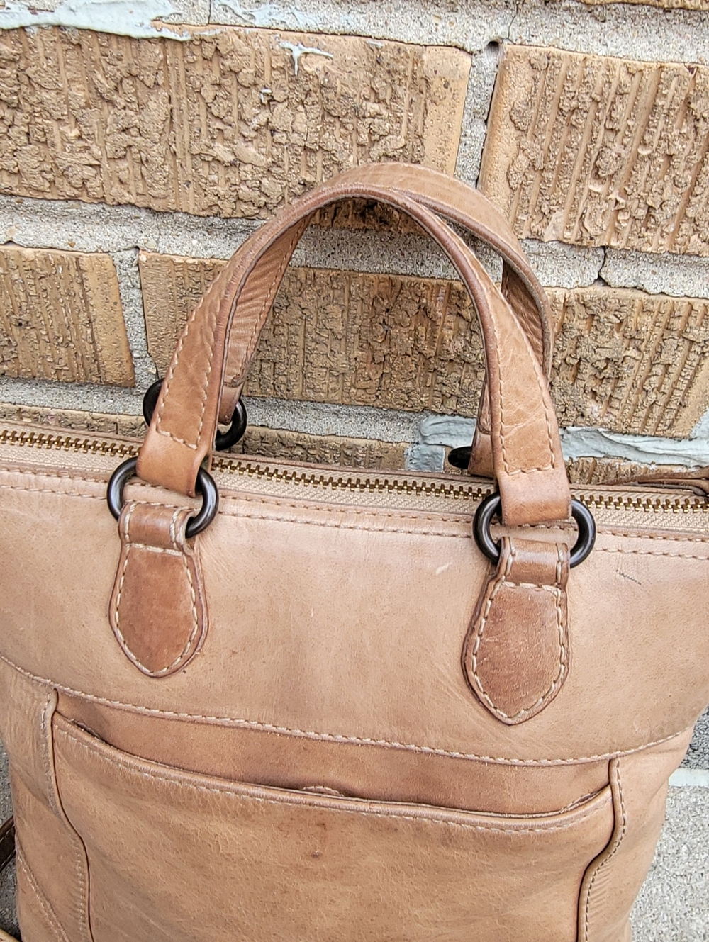 Frye Melissa Distressed Beige Leather Small Tote Crossbody - Picture 5 of 16